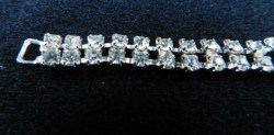 rhinestone bracelet blue stone good b